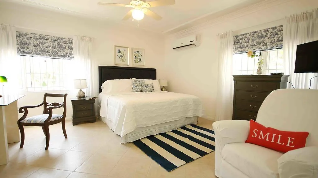 Cattleya Luxury Suites Kingston